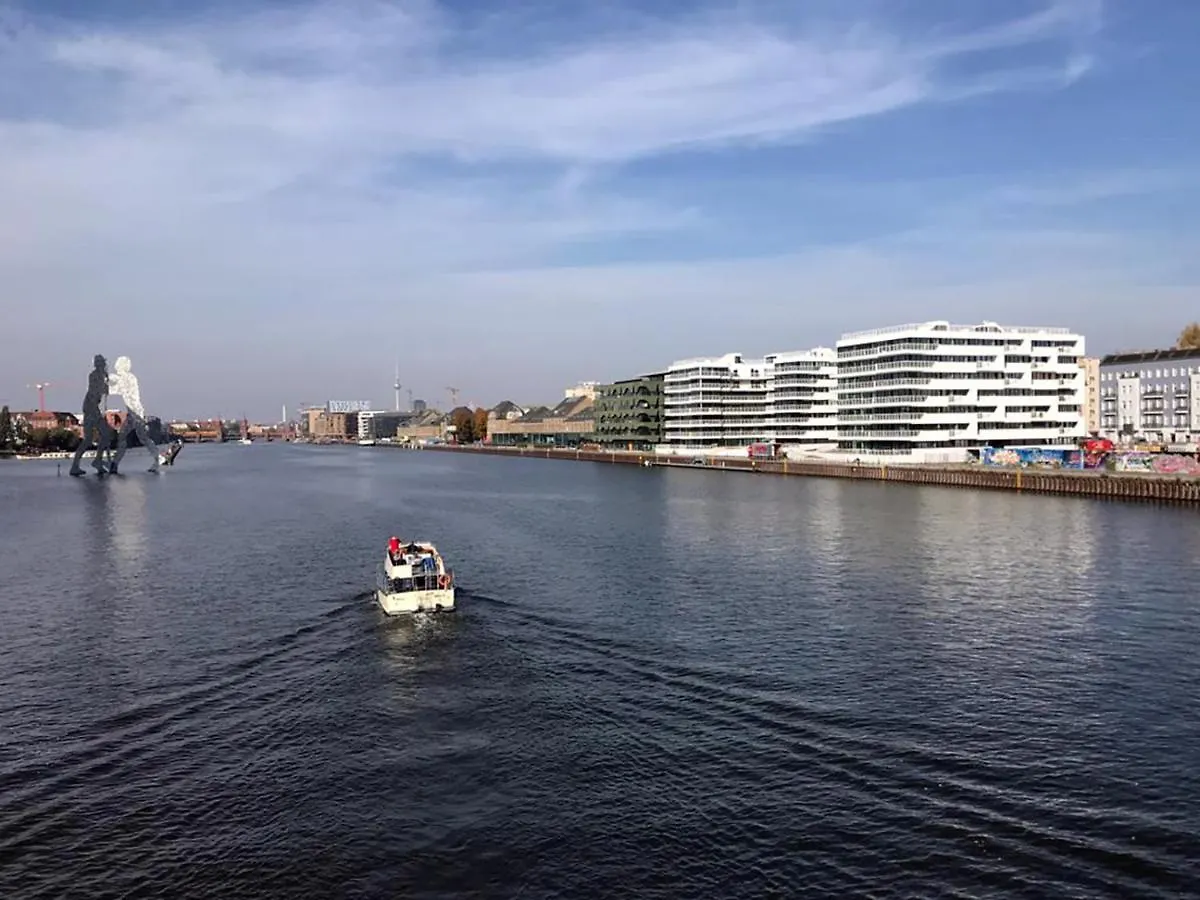 Aussergewohnliches Luxus-Apartment Direkt An Der Spree - Extraordinary Luxury Apartment Right At River Side ベルリン ドイツ